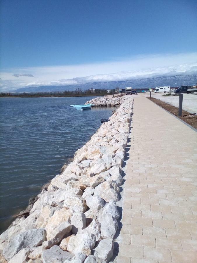 Apartman Edi Nin Esterno foto